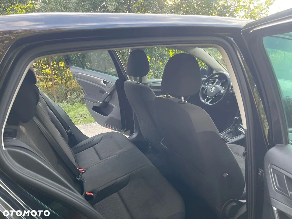 Volkswagen Golf - 15