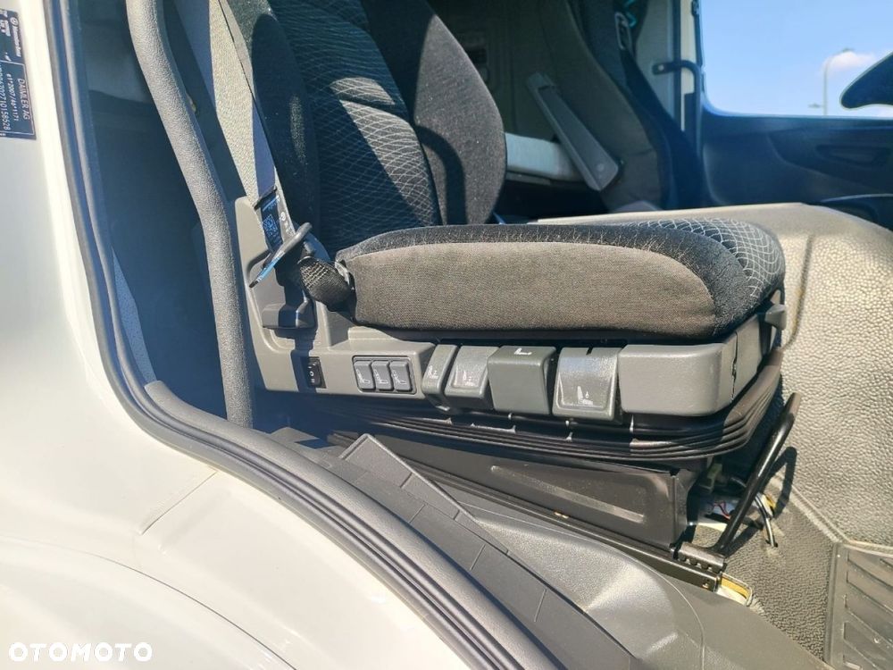Mercedes-Benz ATEGO - 10