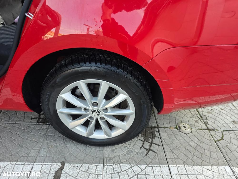 Skoda Octavia 1.6 TDI (Green tec) DSG Style - 24