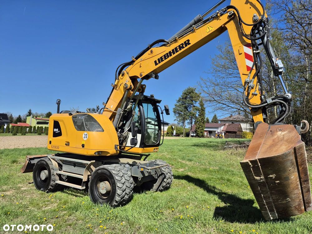 Liebherr A914 - 5