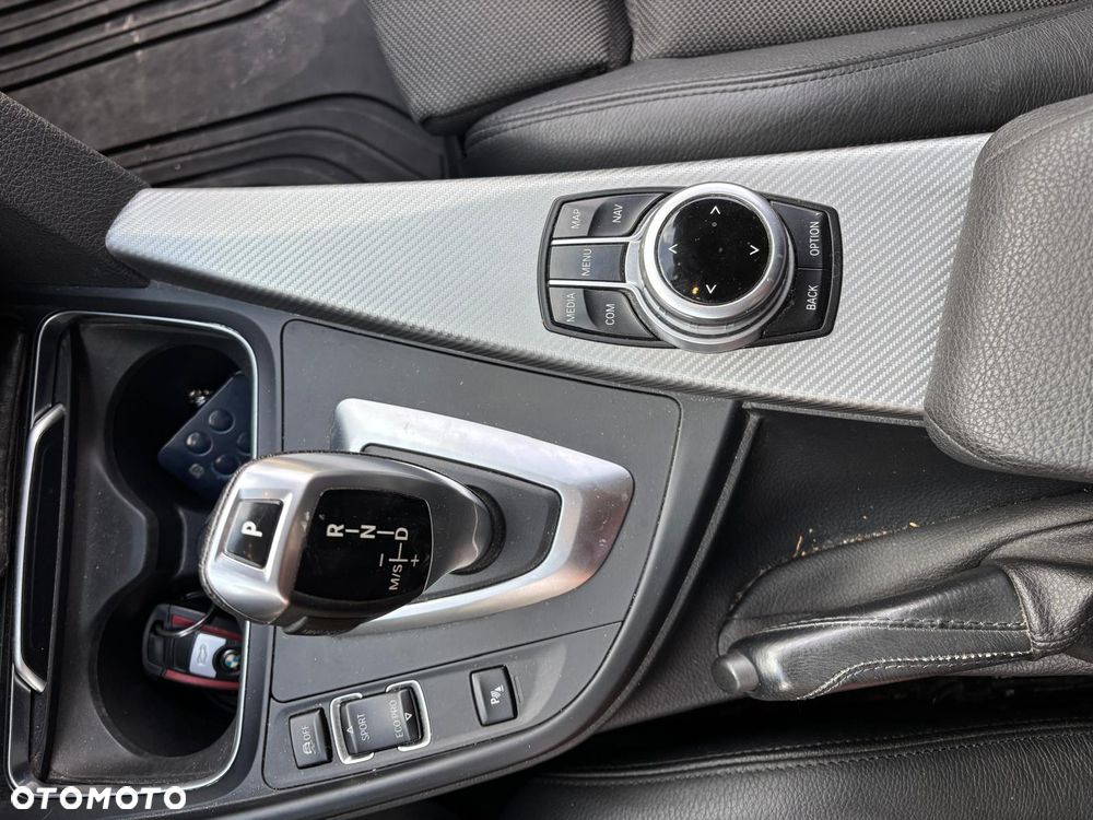 BMW Seria 3 318i Sport Line Shadow - 8