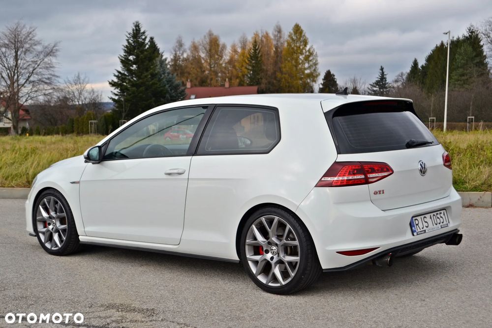 Volkswagen Golf 2.0 TSI BMT GTI - 2