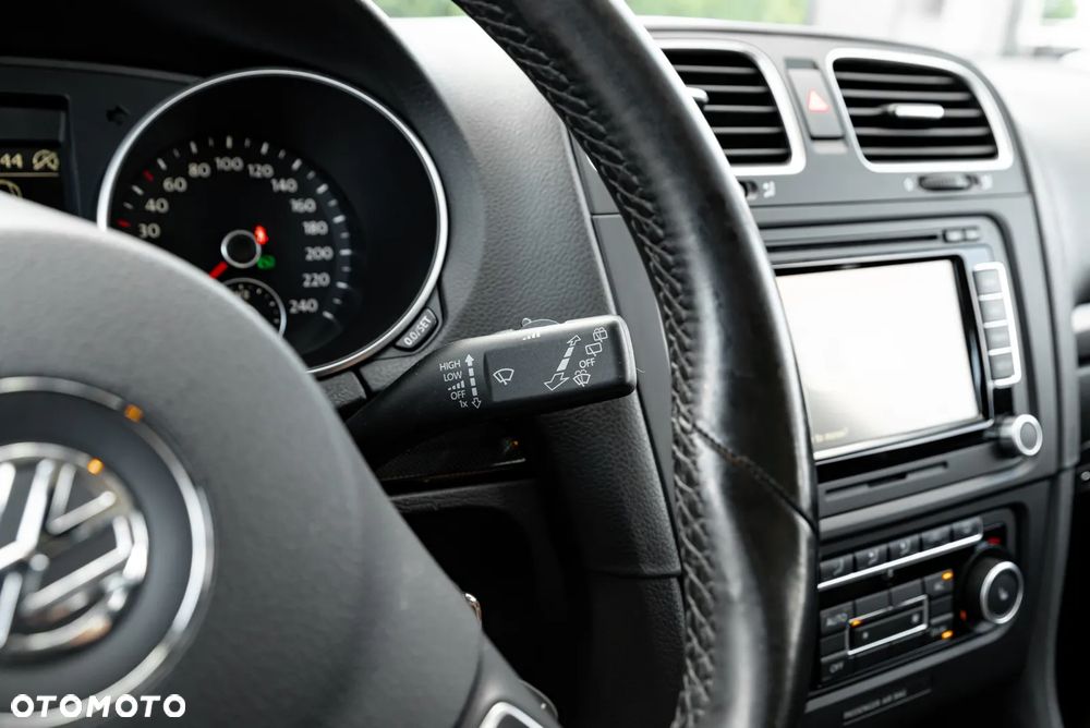 Volkswagen Golf 1.6 TDI DPF DSG Highline - 31