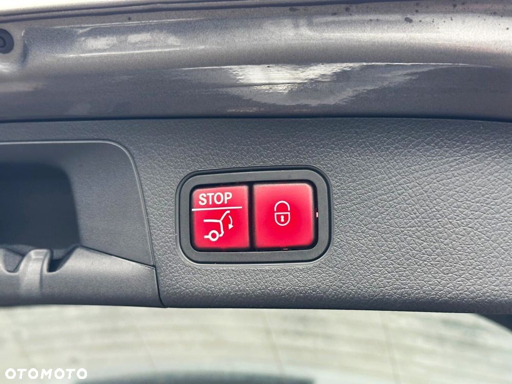 Mercedes-Benz GLA - 17