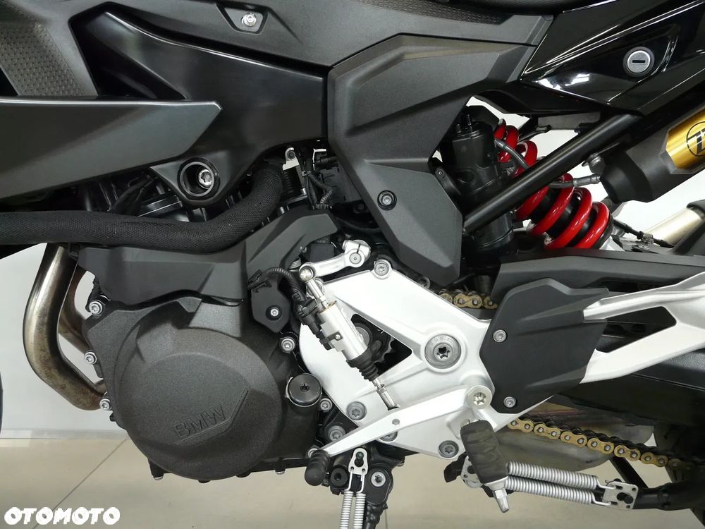 BMW XR - 16