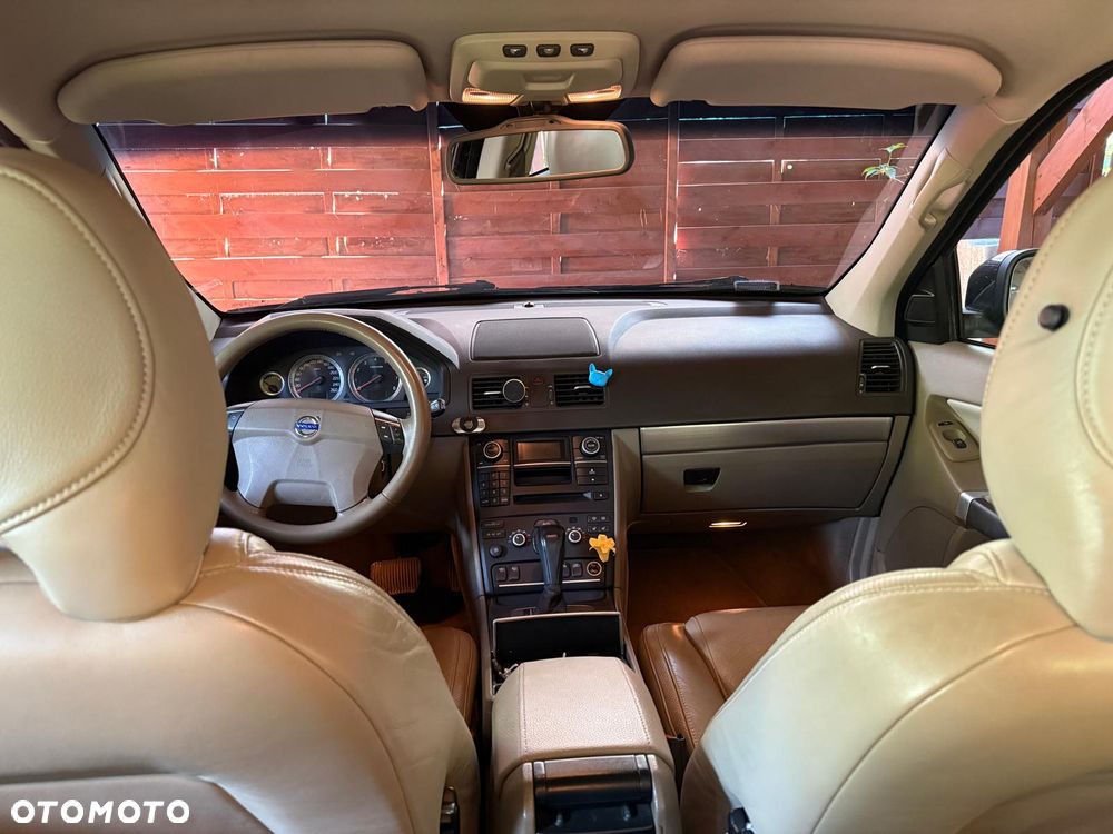 Volvo XC 90 4.4 V8 AWD Momentum - 26