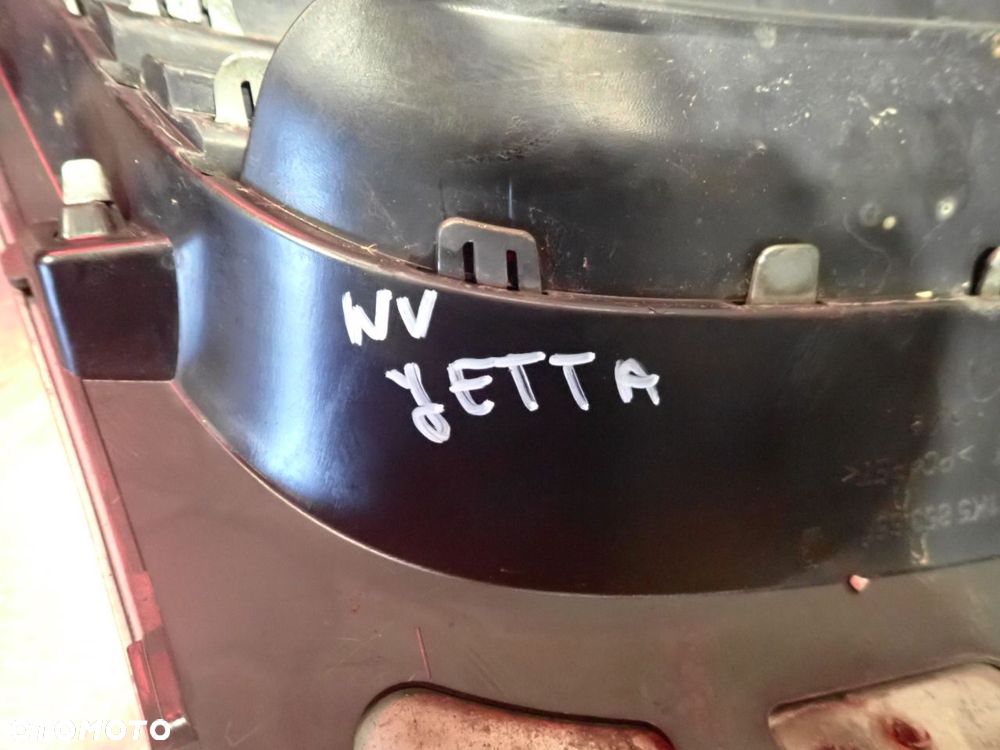 GRILL ATRAPA VOLKSWAGEN JETTA V - 4