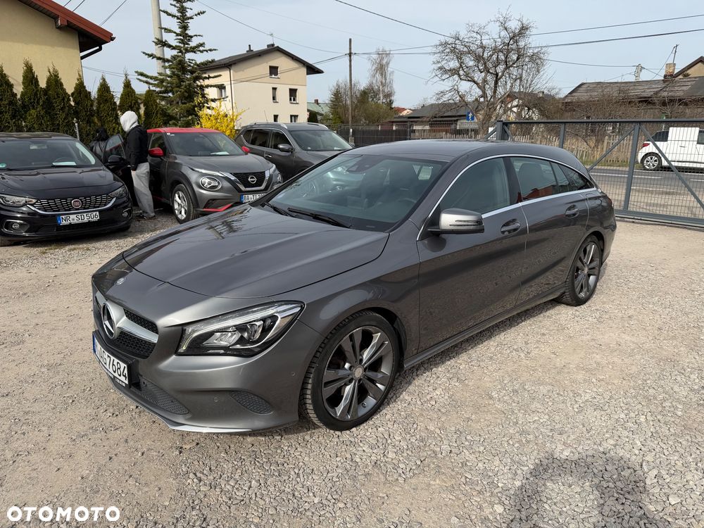 Mercedes-Benz CLA 180 Urban - 14