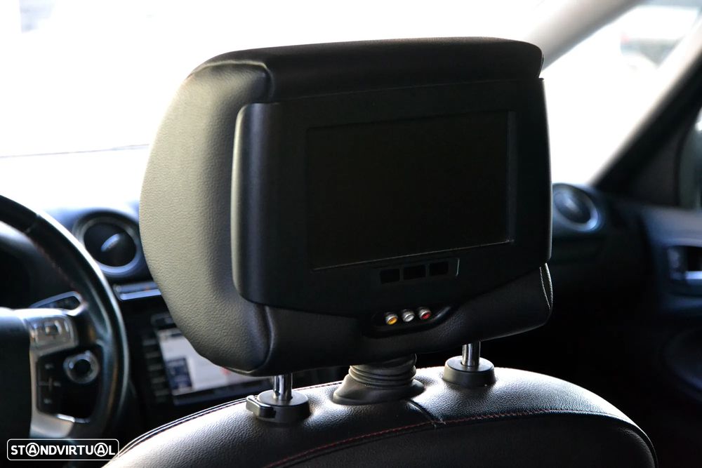 Ford S-Max 2.0 TDCi Titanium 7L 149g - 30