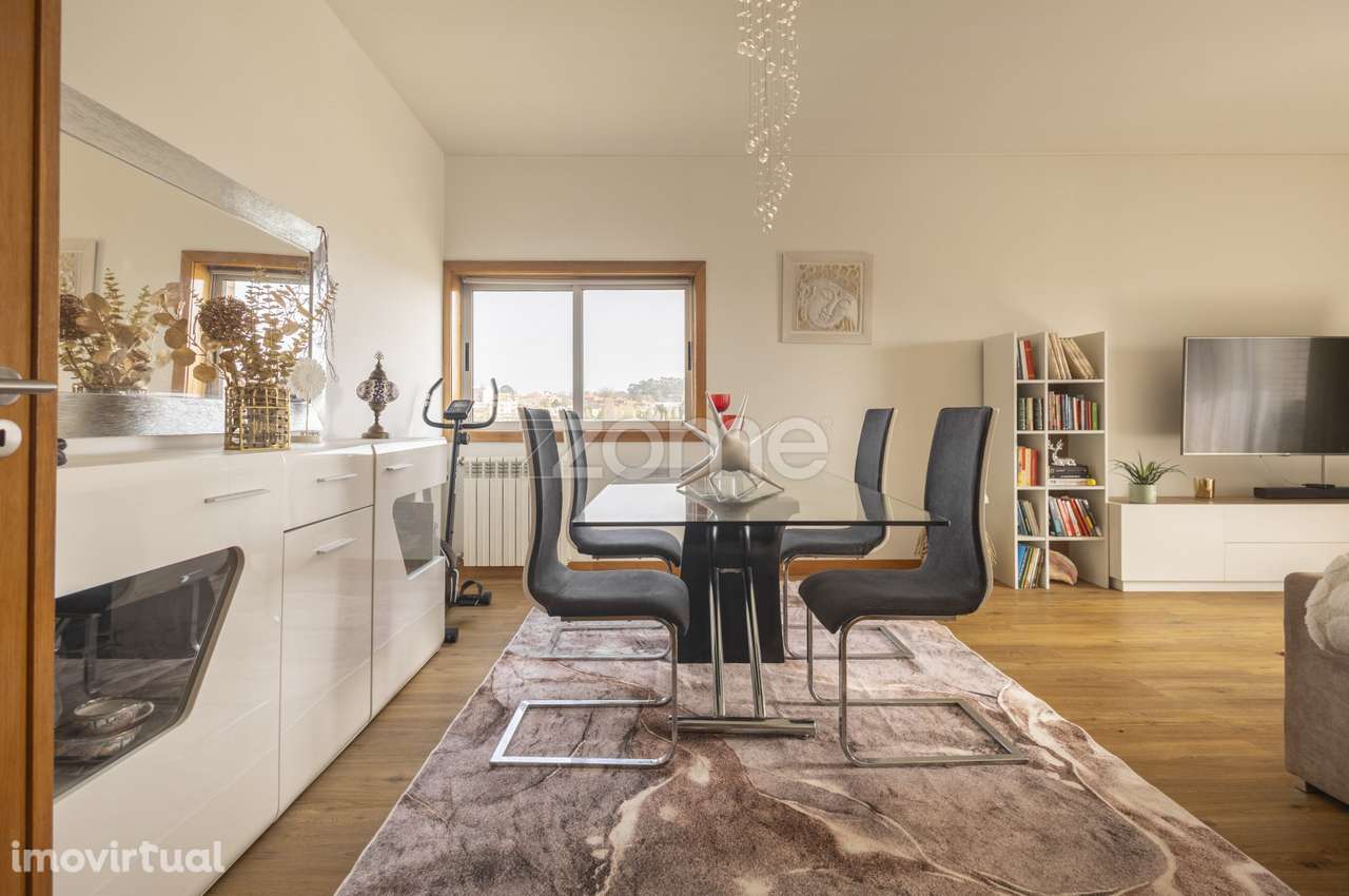 T2 com Varanda, Garagem e Arrumos|Condominio Fechado Jardim | Canidelo - Grande imagem: 5/36