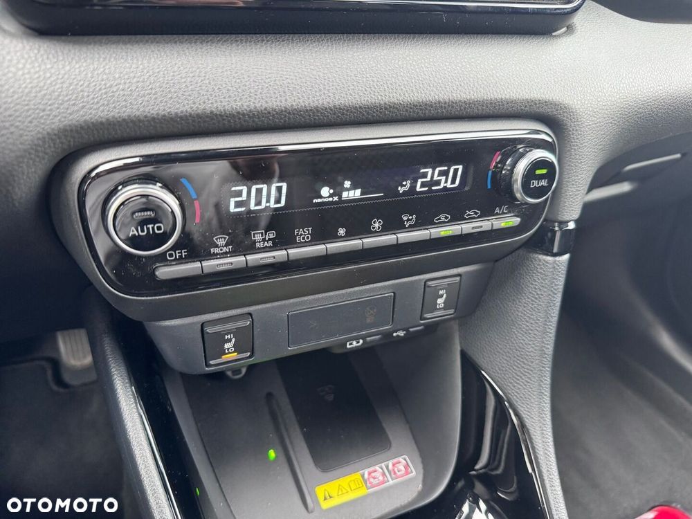 Toyota Yaris Hybrid 1.5 Executive - 21