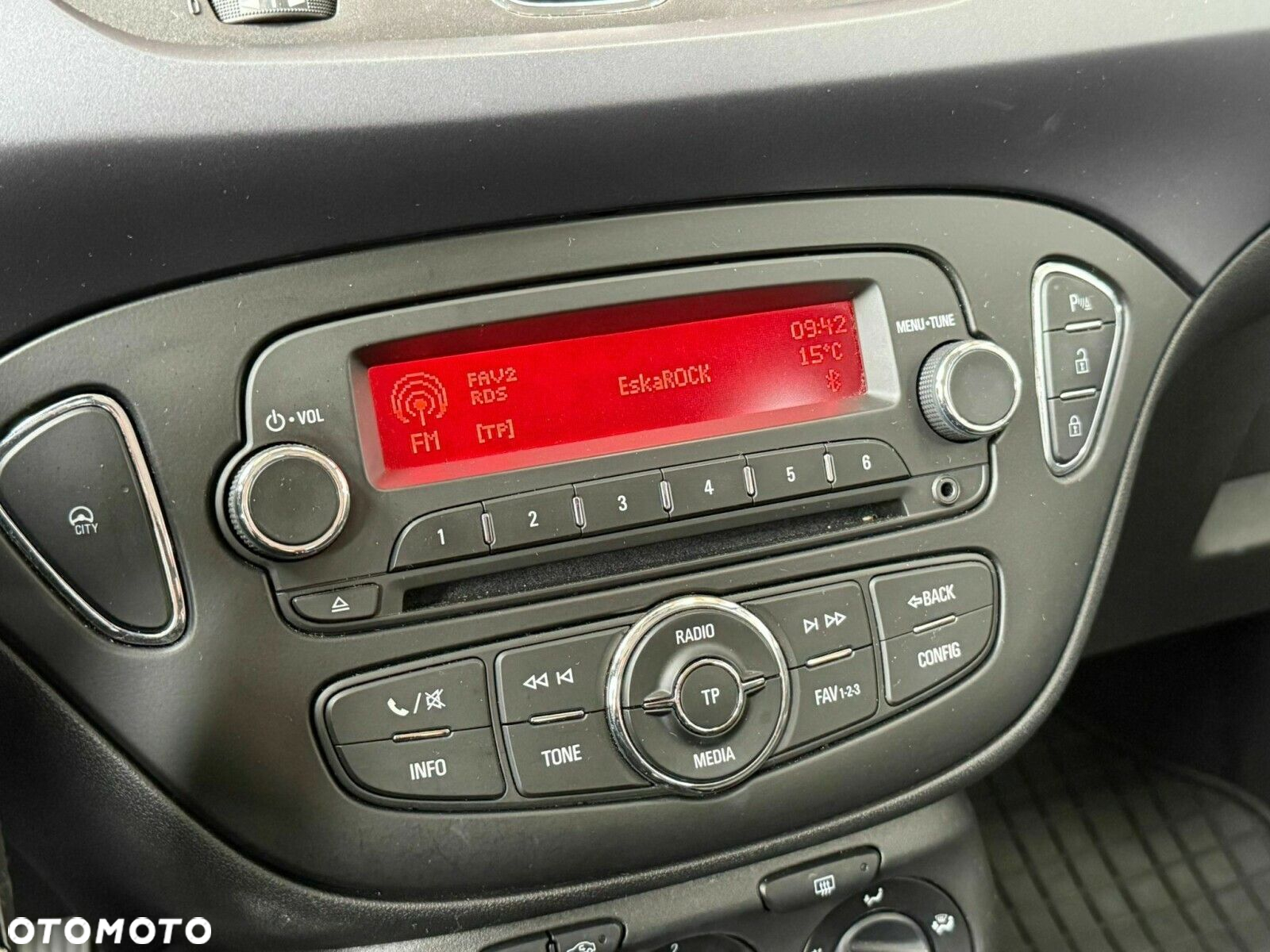 Opel Corsa - 25