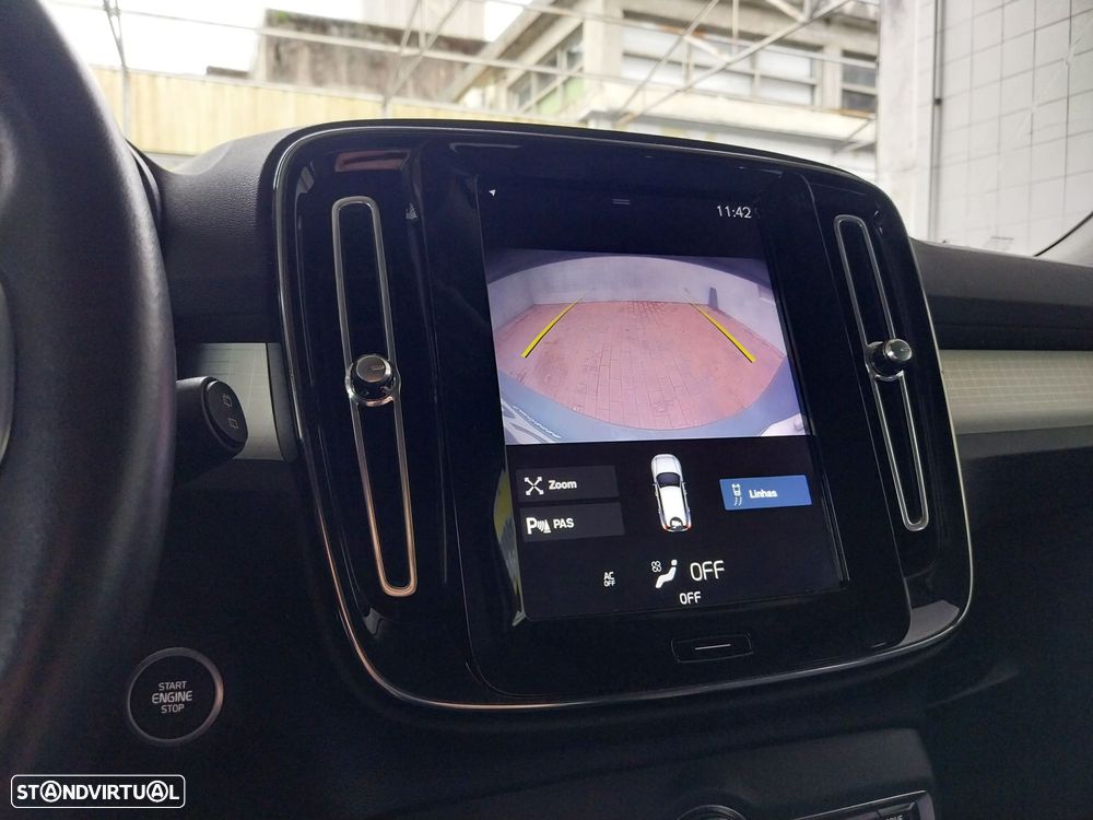 Volvo XC 40 2.0 D3 - 7