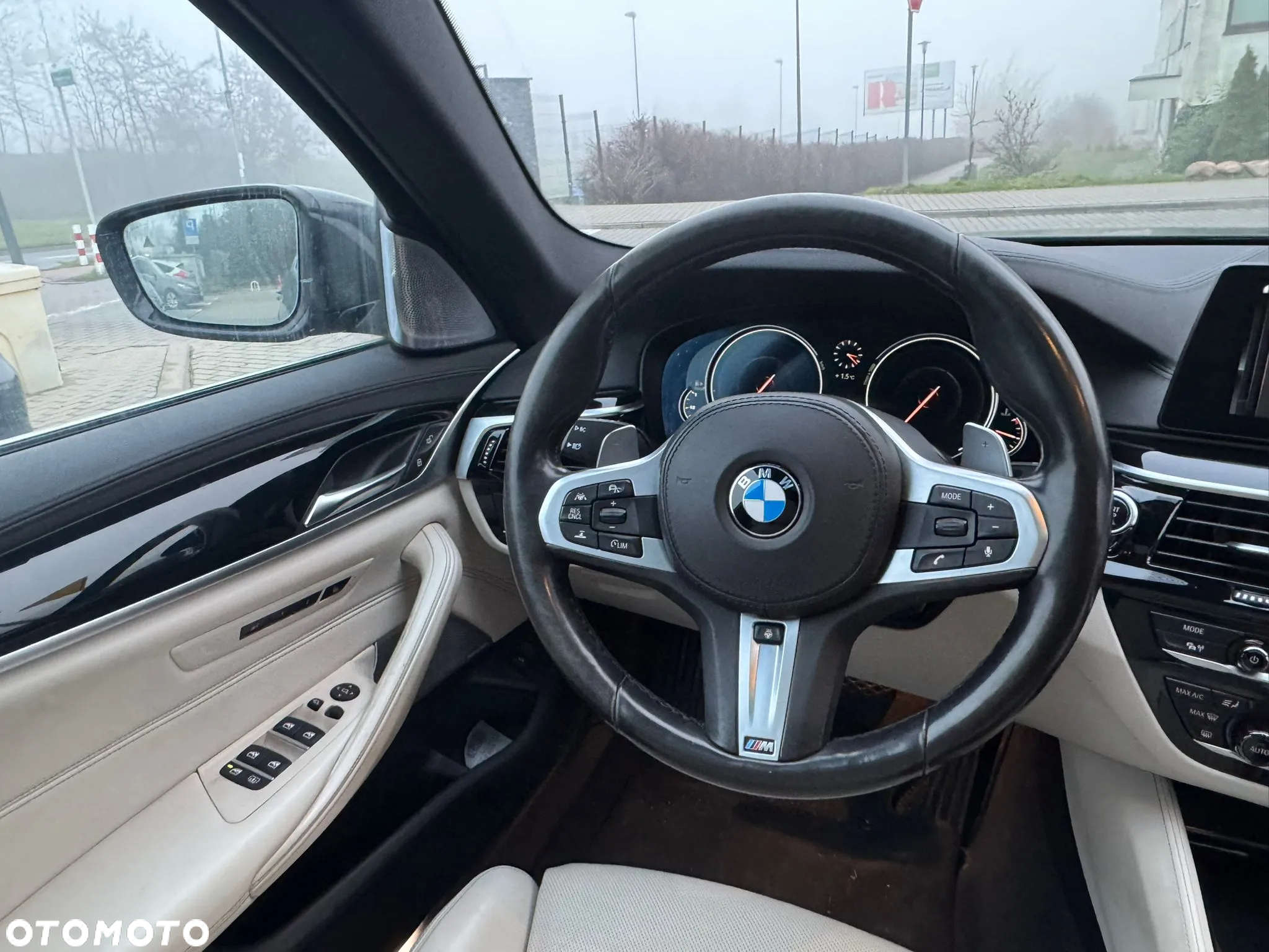 BMW Seria 5 530d xDrive Luxury Line - 13