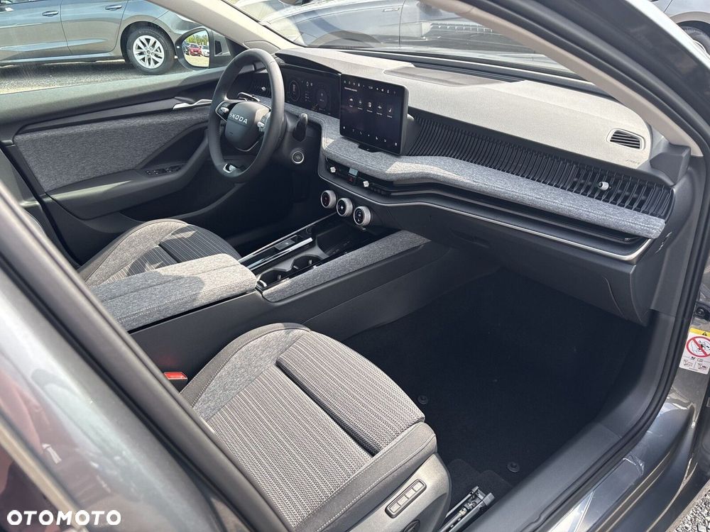 Skoda Superb 2.0 TSI Drive DSG - 17