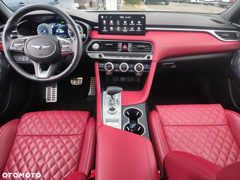 Genesis G70 - 12