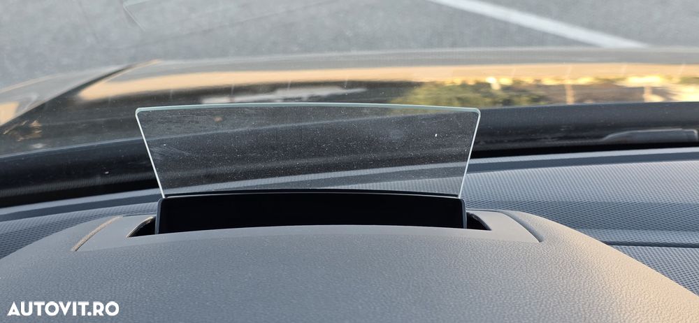 Volkswagen Tiguan 2.0 TDI SCR 4MOTION DSG R-Line - 29