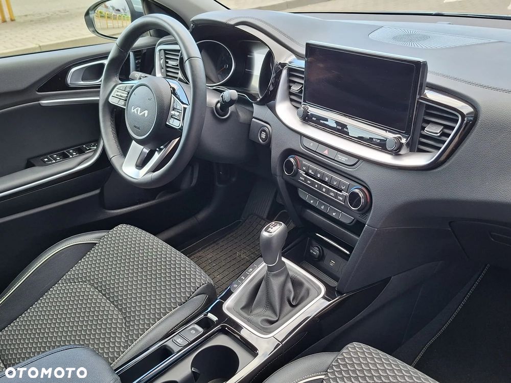 Kia Ceed 1.5 T-GDI Tribute - 19