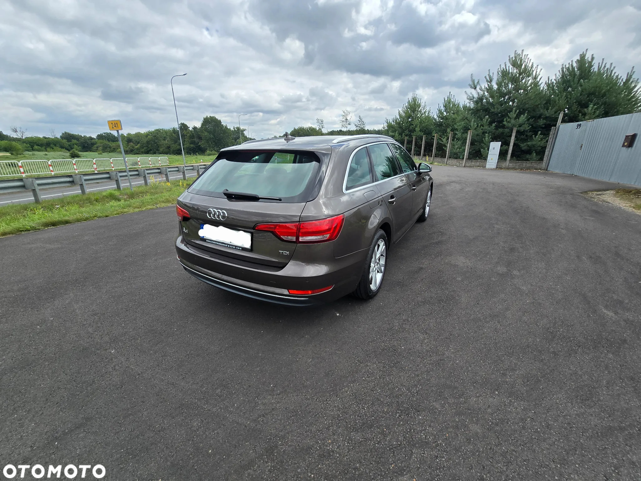 Audi A4 2.0 TDI S tronic - 5