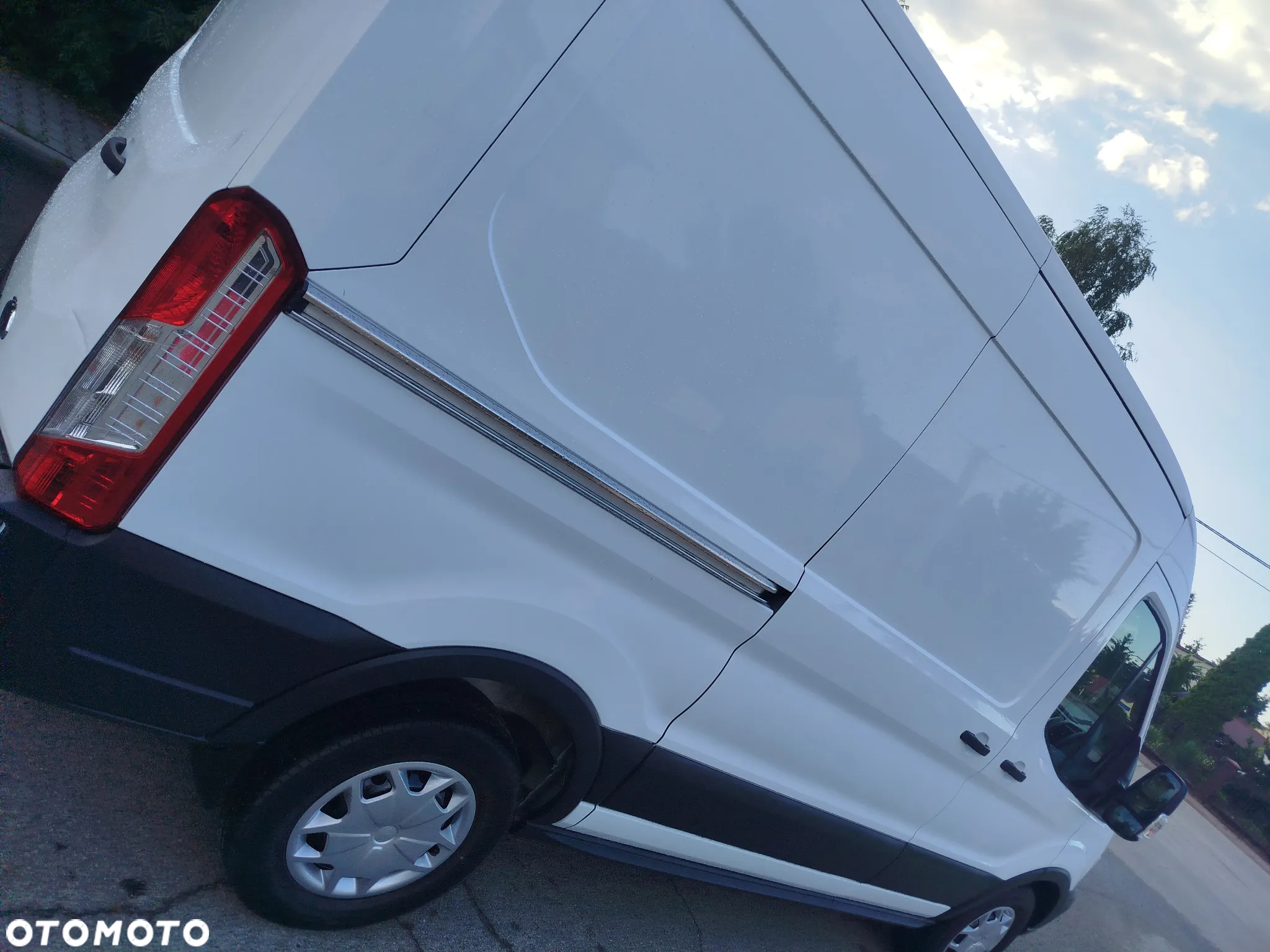 Ford Transit L2H2 ŚREDNIAK KLIMA 2.0TDCI - 17