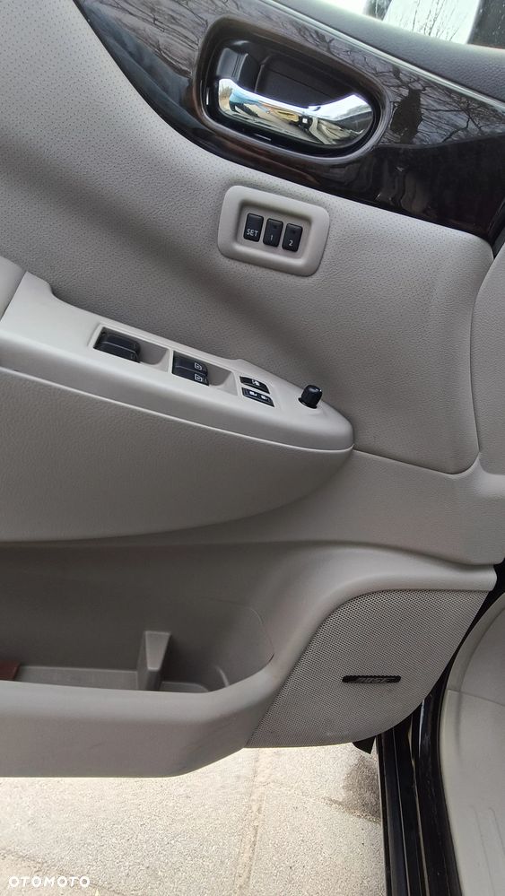 Nissan Quest 3.5 SL - 20