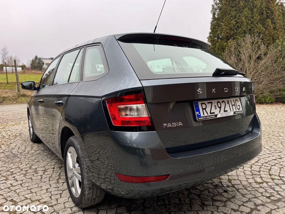 Skoda Fabia 1.0 TSI Ambition Plus - 10