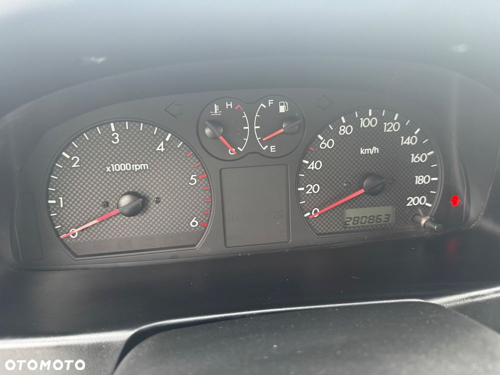 Hyundai Terracan 2.9 CRDi Middle - 12