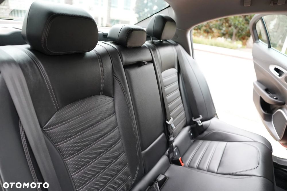 Alfa Romeo Giulia 2.0 Turbo 16V AT8-Q4 Ti - 25