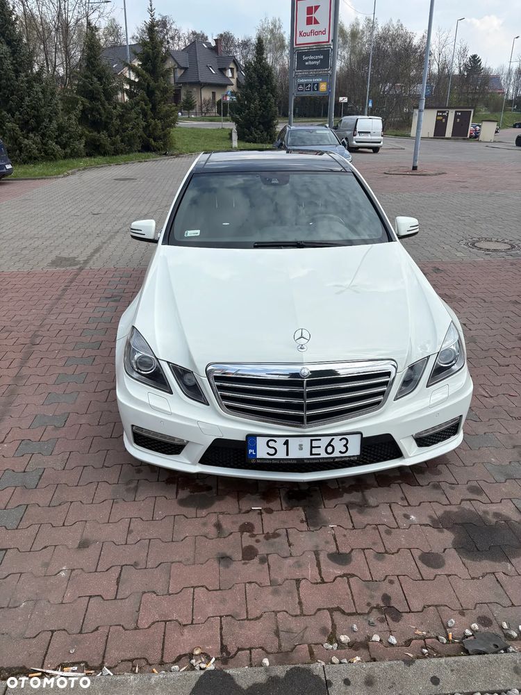 Mercedes-Benz Klasa E 63 AMG - 10
