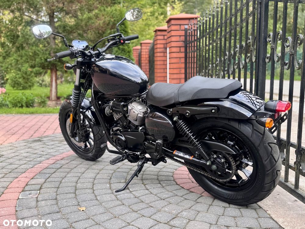 Hyosung GV - 8