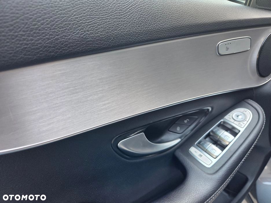 Mercedes-Benz Klasa C 220 d 9G-TRONIC - 14