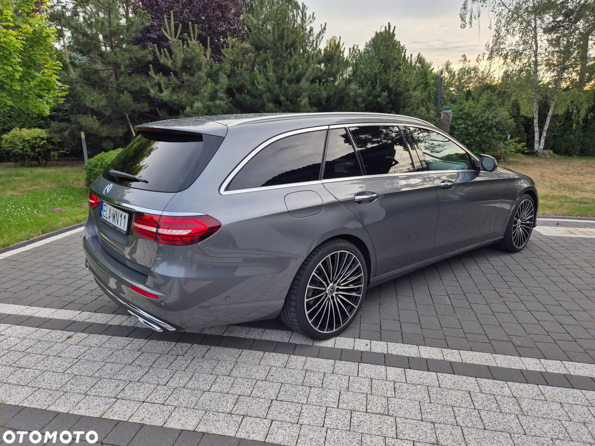 Mercedes-Benz Klasa E 220 d 4-Matic Avantgarde - 21