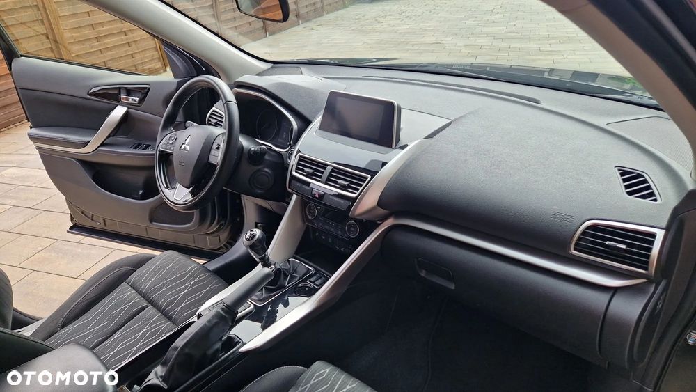 Mitsubishi Eclipse Cross - 19