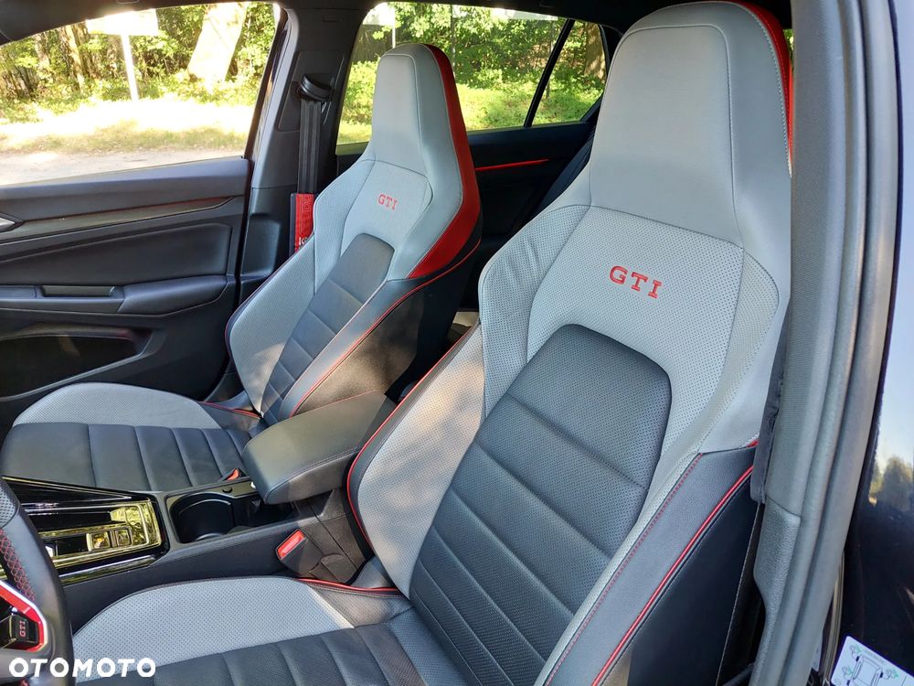 Volkswagen Golf - 13