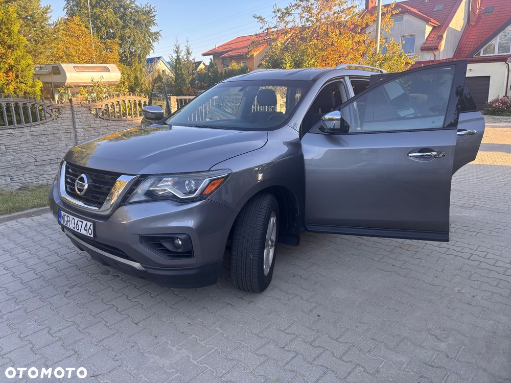 Nissan Pathfinder - 8