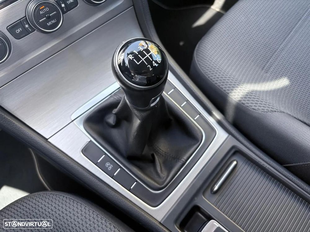 VW Golf 1.0 TSI Trendline - 47