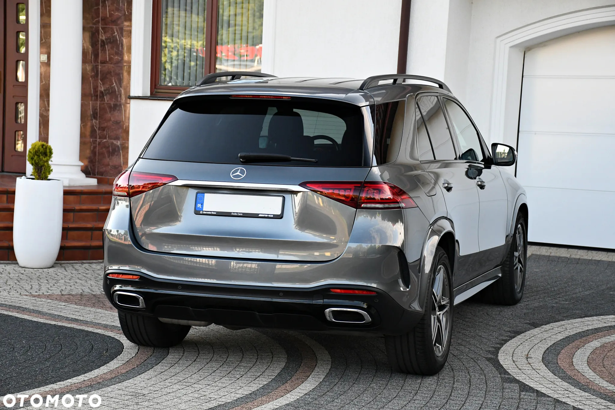 Mercedes-Benz GLE 300 d 4-Matic - 11