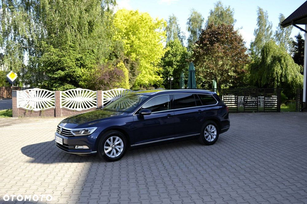 Volkswagen Passat - 4