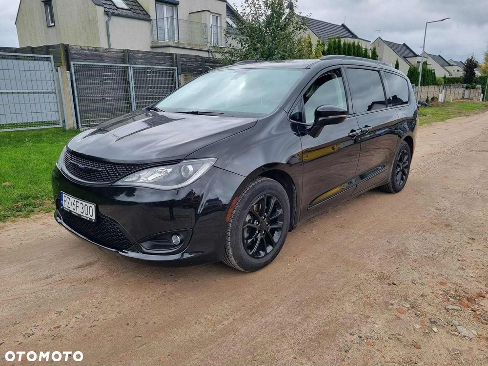 Chrysler Pacifica - 7