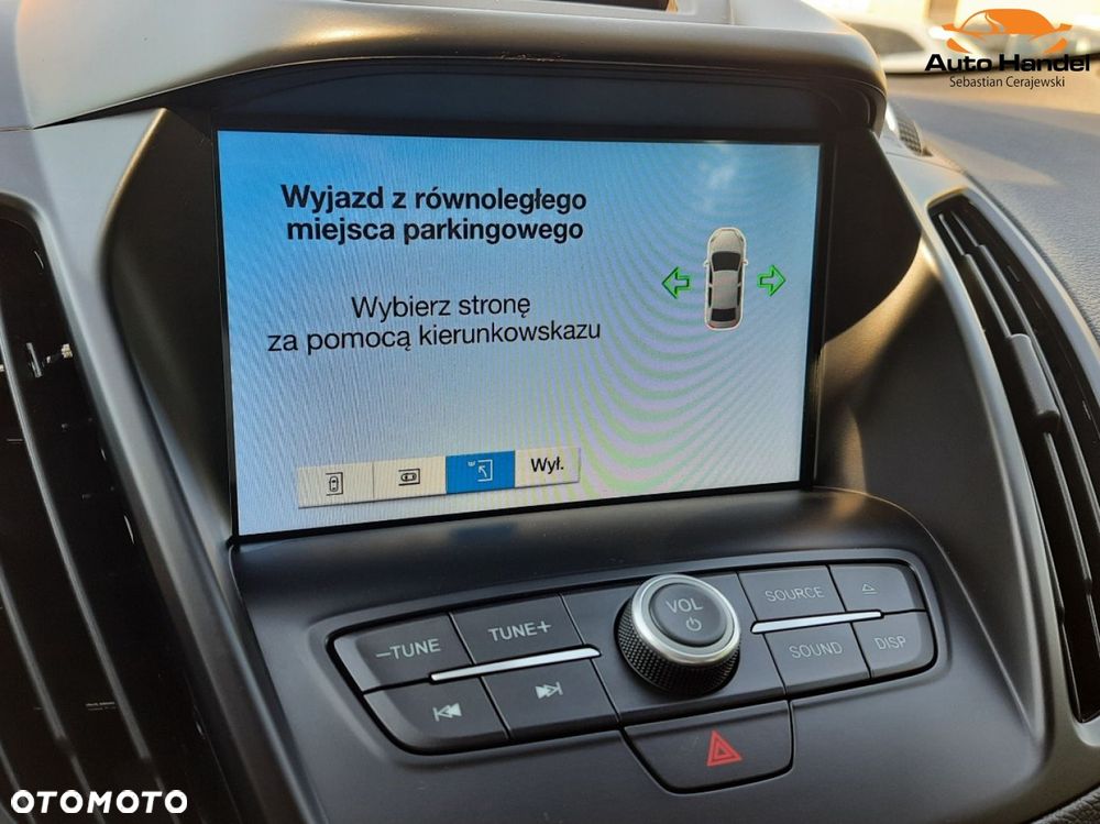 Ford Kuga 1.5 EcoBoost 2x4 Titanium - 35