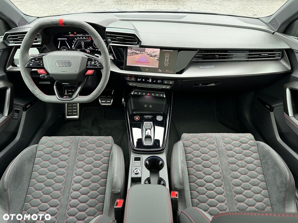 Audi RS3 Limousine - 13