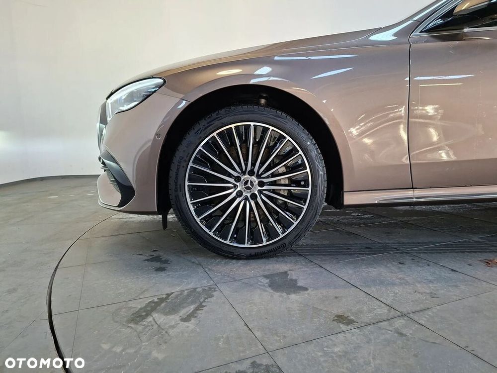 Mercedes-Benz Klasa E - 9
