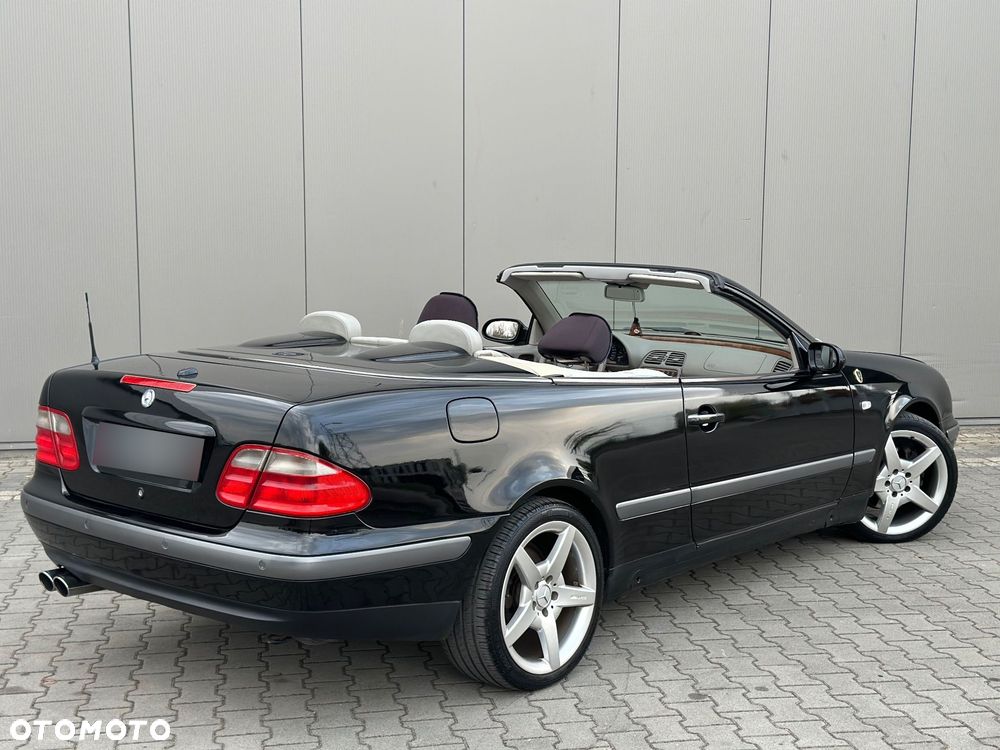 Mercedes-Benz CLK 320 - 4