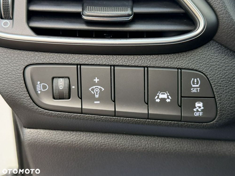 Hyundai i30 - 18
