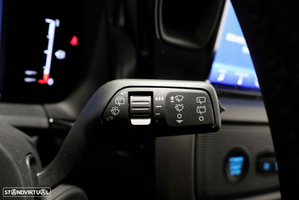 Ford Tourneo Courier 1.0 EcoBoost Titanium - 19