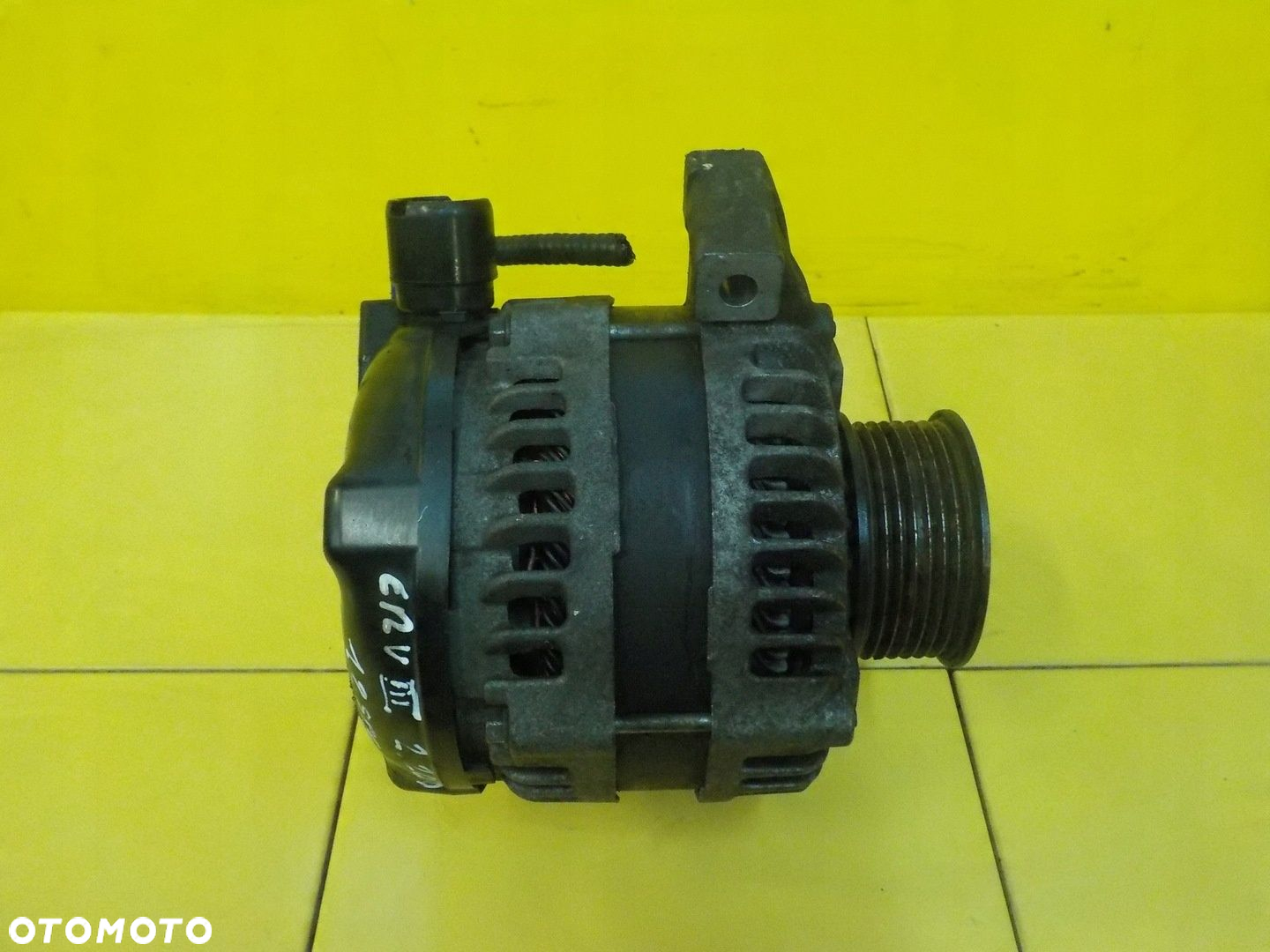 CR-V III 2.2 ICTDI 12r 150KM N22B3 alternator 104210-1140 - 3