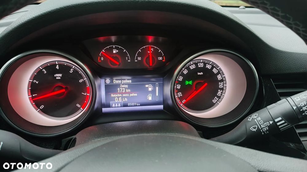 Opel Astra 1.4 Turbo Innovation - 9