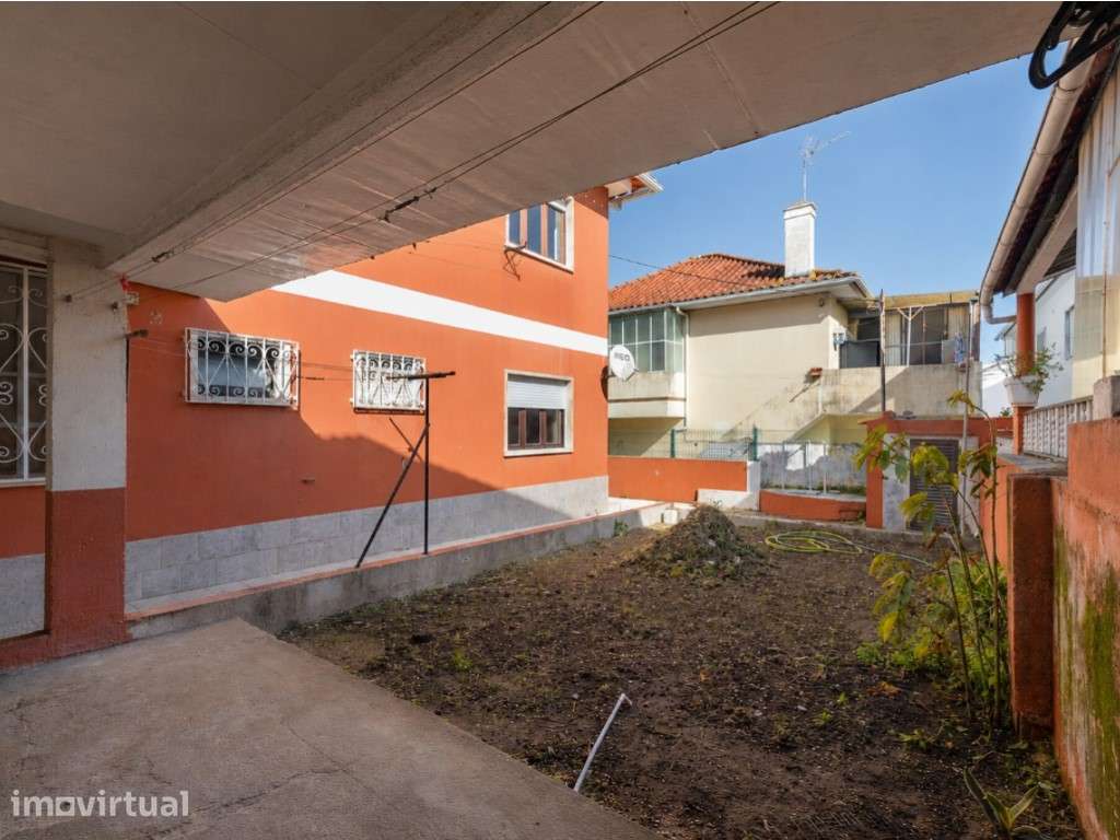 Moradia Bifamiliar - Grande imagem: 2/37