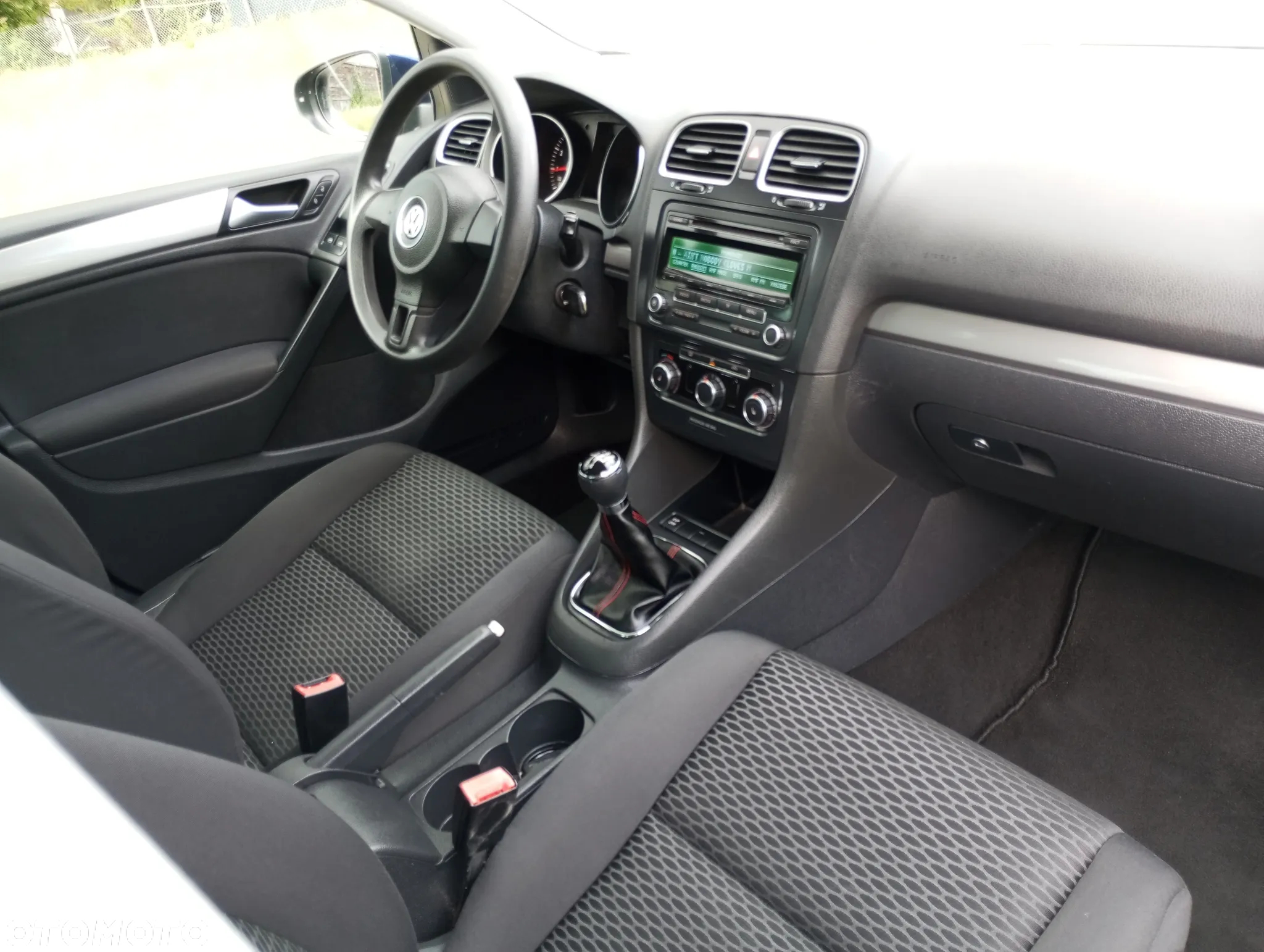 Volkswagen Golf VI 1.6 Comfortline - 5
