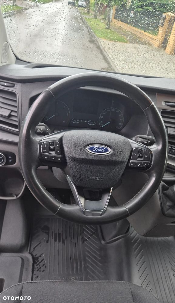 Ford Custom - 9